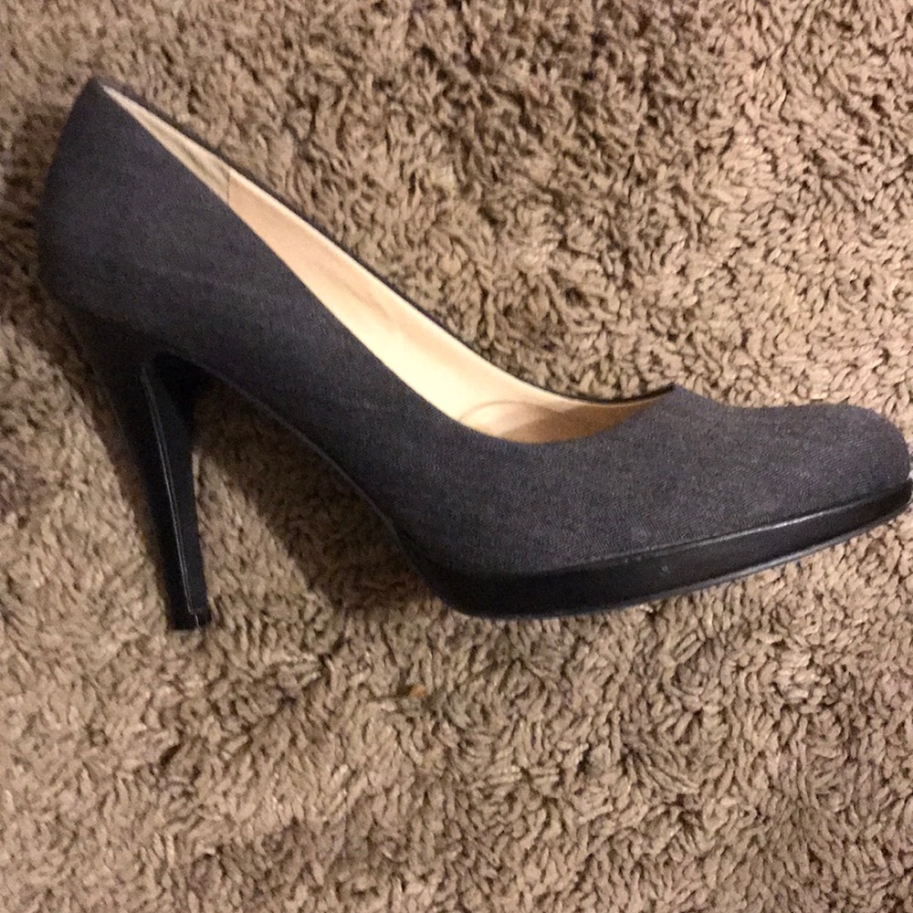 Nine West pumps
